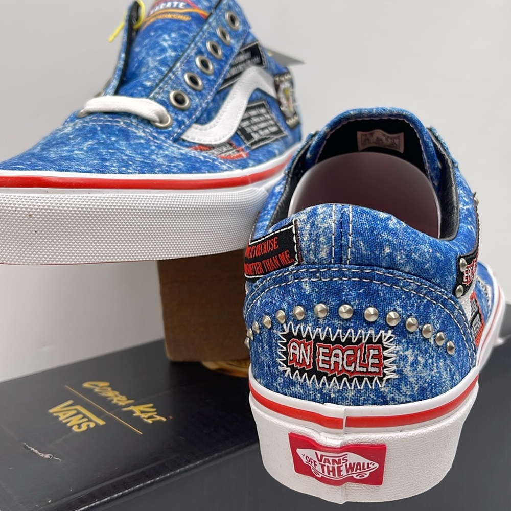 Vans WMNS Old Skool
Cobra Kai Multi/True White 
VNOA3WKT6GL Sneakers - Picture 10 of 16